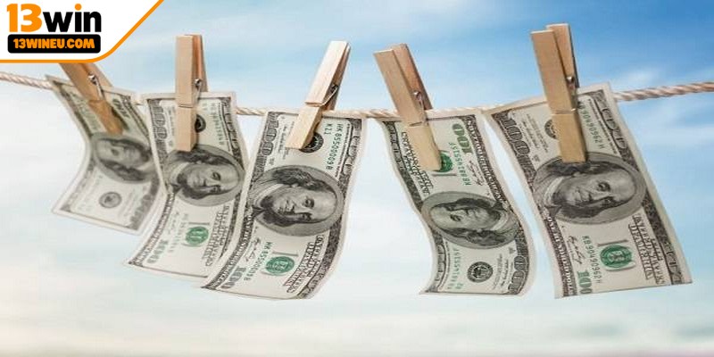 Chiêm bao thấy tiền được người khác cho thể hiện bạn đang cần giúp đỡ